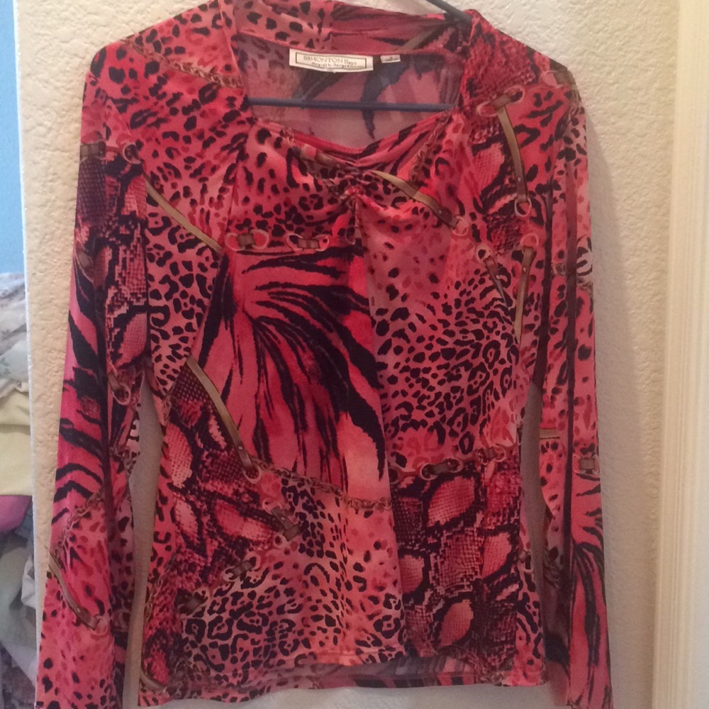 FINAL MARKDOWN Lovely simonton says ladies top small